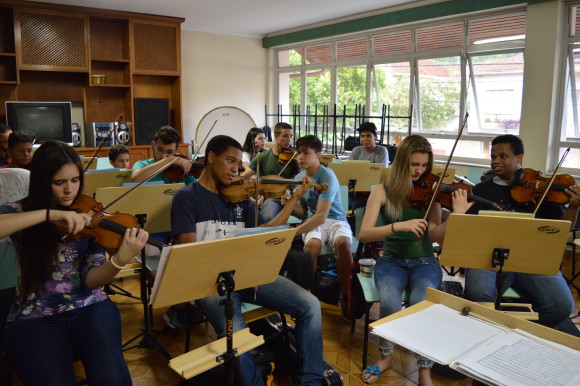 Orquestra possui 40 músicos (Foto: Prefeitura de Poços de Caldas)