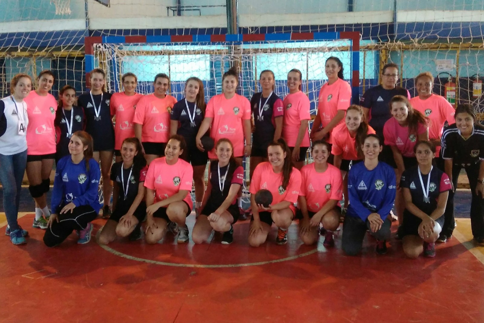 Times adulto e infantil participaram da competição (foto: divulgação).