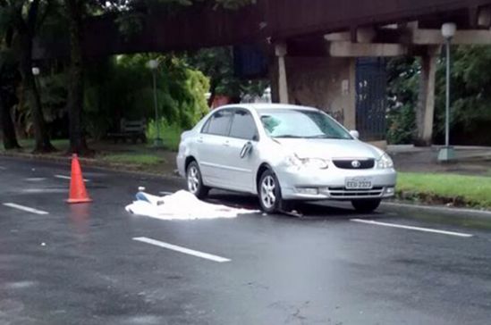 Acidente aconteceu na Avenida João Pinheiro.