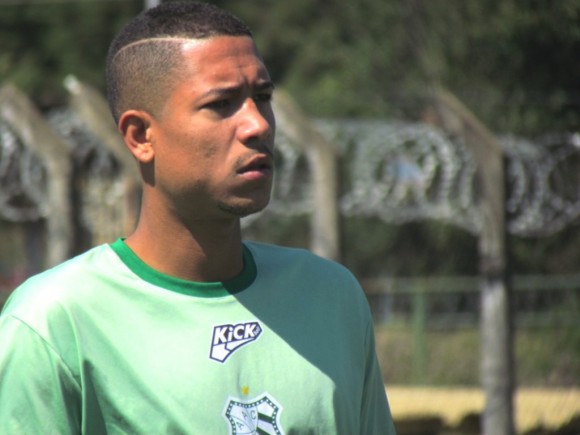 Cleiton já jogou em campeonatos como Copa do Brasil e série C do Brasileirão.