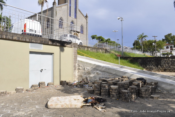 Pátio da Igreja de São Benedito é um dos alvos da operação.