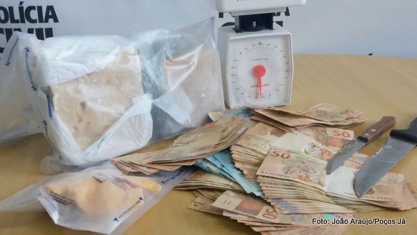 Polícia suspeita que drogas seriam vendidas para outros traficantes.