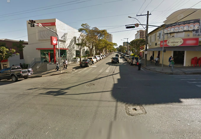 Rua Paraíba é uma das que começará a ter suas vagas cobradas na segunda-feira (Foto: eucurtopoços)