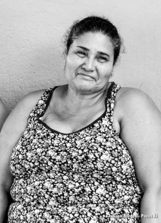Maria José recebeu o Poços Já em 2016, para a série de reportagens "Rio Doce: o outro lado da tragédia".