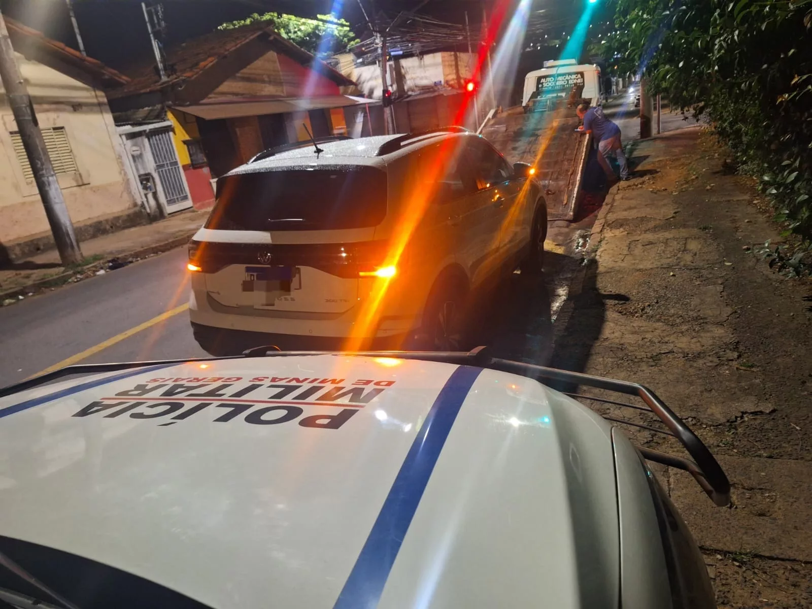 PM recupera em Poços carro roubado em Mogi Guaçu